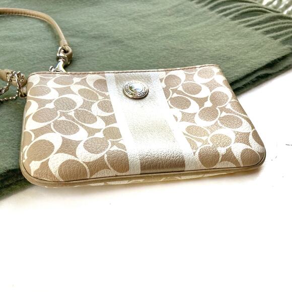 Vintage Coach Gold Cream Monogram Canvas Wristlet | 2000s Designer Mini Bag EUC - Picture 9 of 16